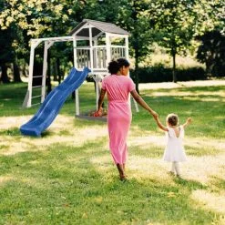 AXI Beach Tower Aire De Jeux Avec Toboggan En Bleu, Cadre D'escalade & Bac à Sable | Grande Maison Enfant Extérieur En Gris & Blanc | Cabane De Jeu En Bois FSC - Gris -Axi Soldes Boutique 18396579 4